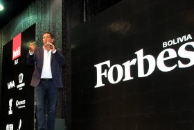 LUIS FERNANDO DEL RINCÓN LLEGA SANTA CRUZ POR INVITACIÓN DE LA REVISTA FORBES BOLIVIA