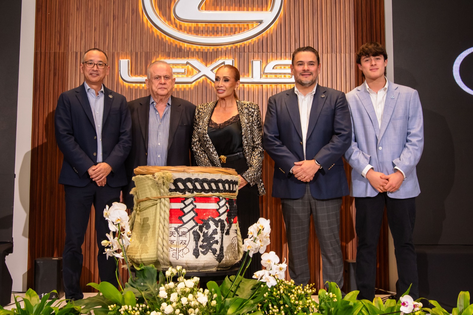Lexus eleva la sofisticación con un showroom centrado en la experiencia premium en Santa Cruz